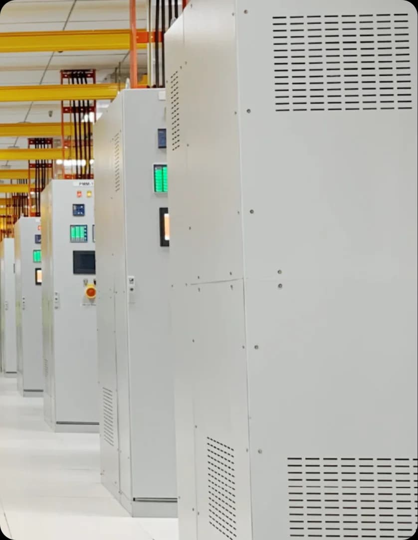 Hệ thống tủ điện tại VNPT IDC Hòa Lạc