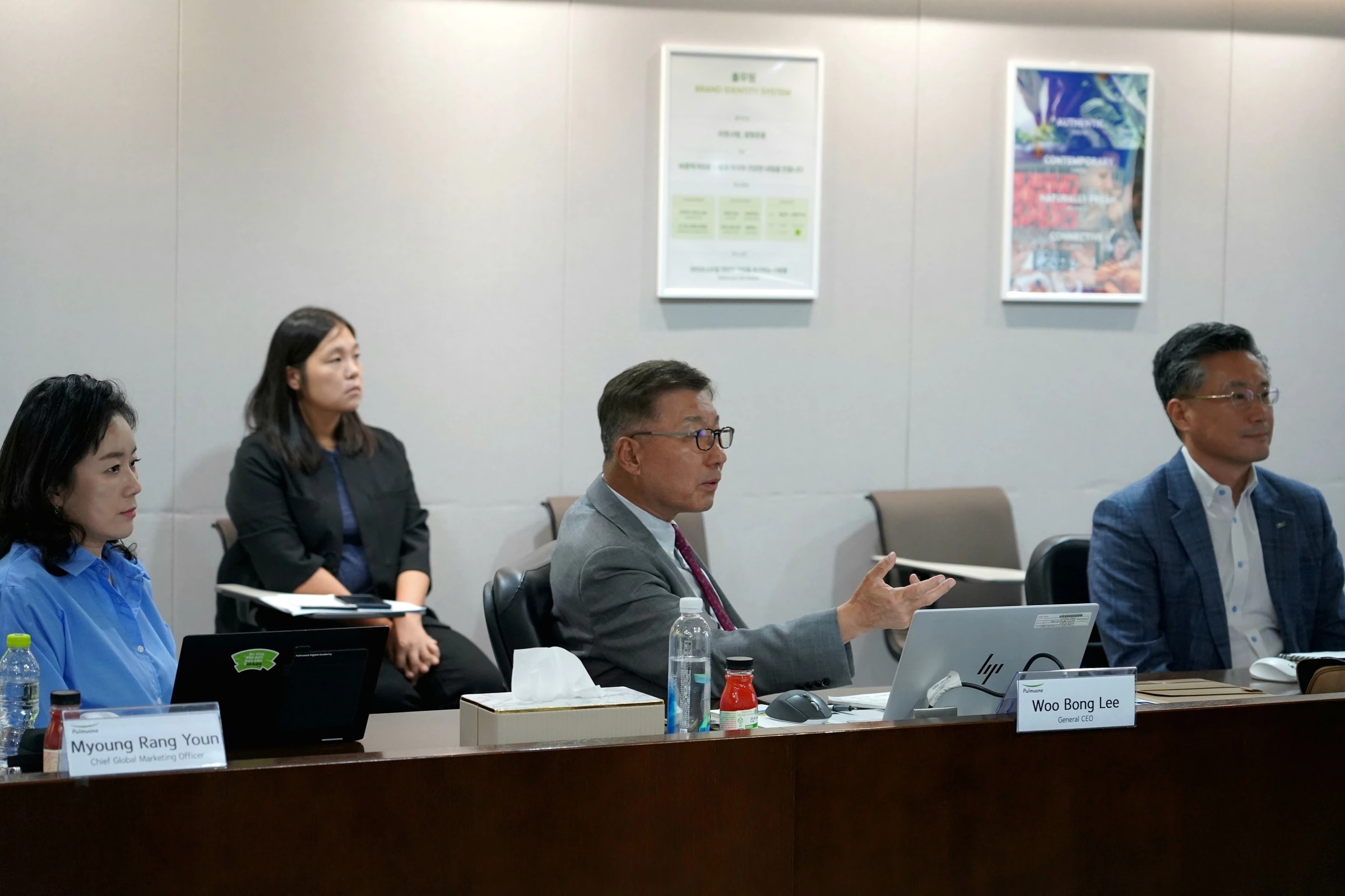 Đoàn công tác VNPT-IT và đại diện Pulmuone tại Hàn Quốc