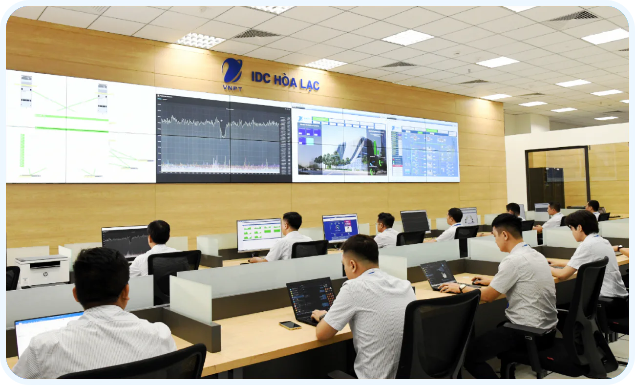 Operations room at VNPT IDC Hoa Lac