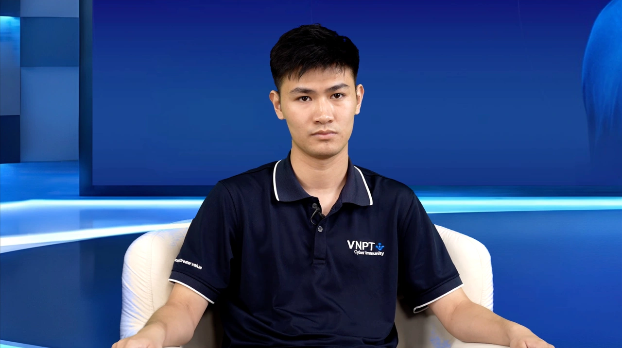 Ông Bùi Văn Huy, Chuyên gia Ứng cứu sự cố An ninh mạng, Trung tâm Điều hành an ninh, VNPT Cyber Immunity phân tích hành trình điều tra, truy vết và xử lý một chiến dịch APT.